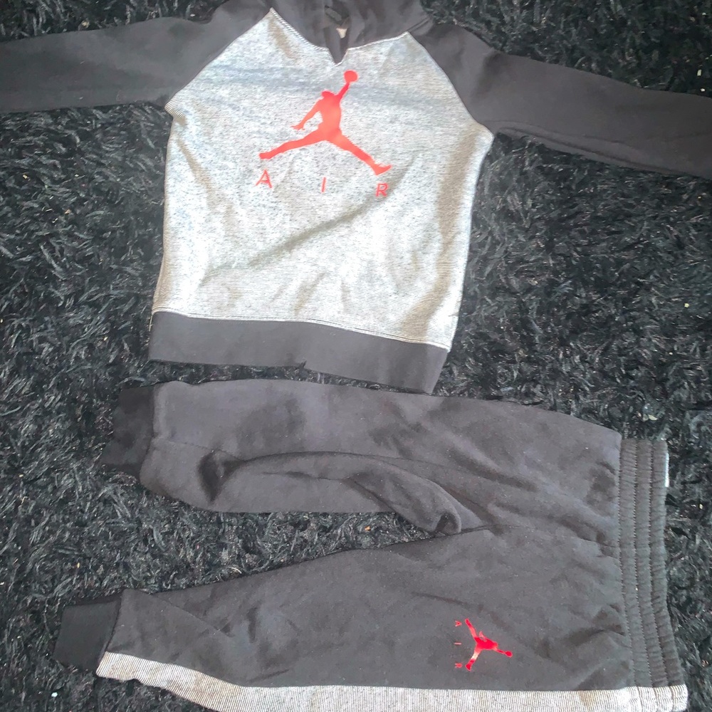Jordan jogging suit